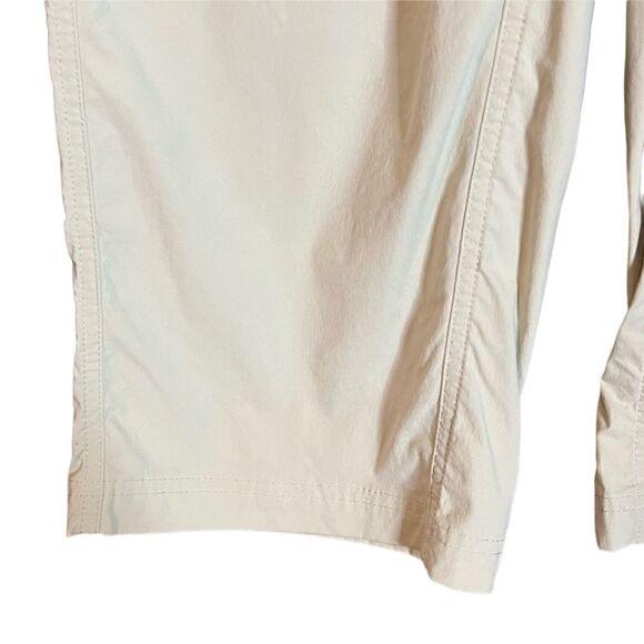 L.L.Bean light cream capri pants. - Picture 4 of 11